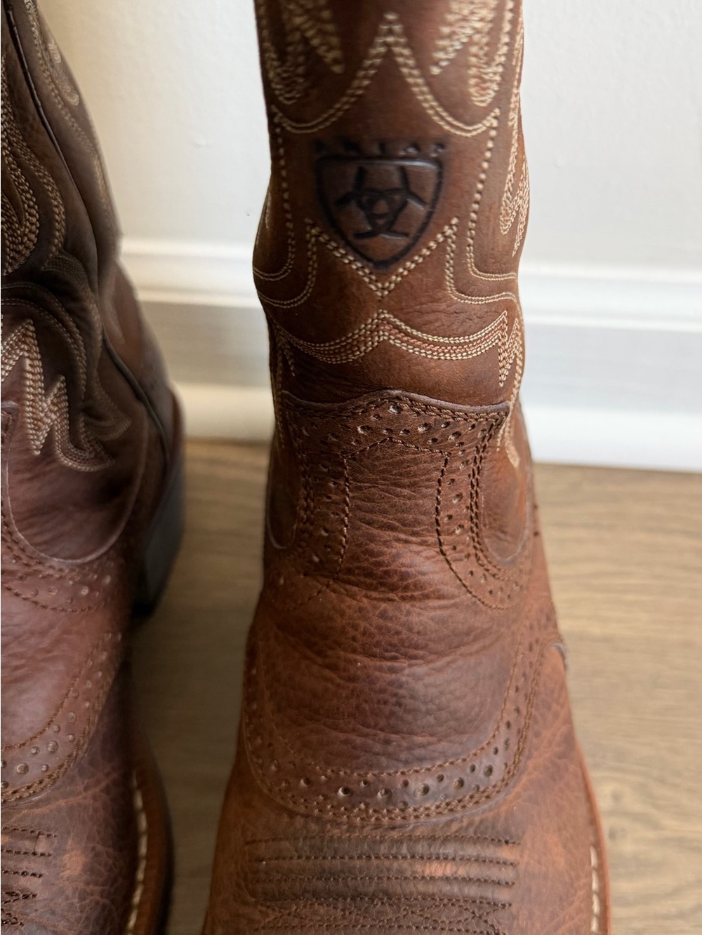 Ariat Heritage Rougstock Western Brown Leather Cowboy Boots with Square Toe 8D - Picture 3 of 11